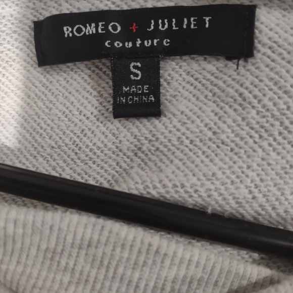 distressed gray sweater size small - Picture 3 of 4